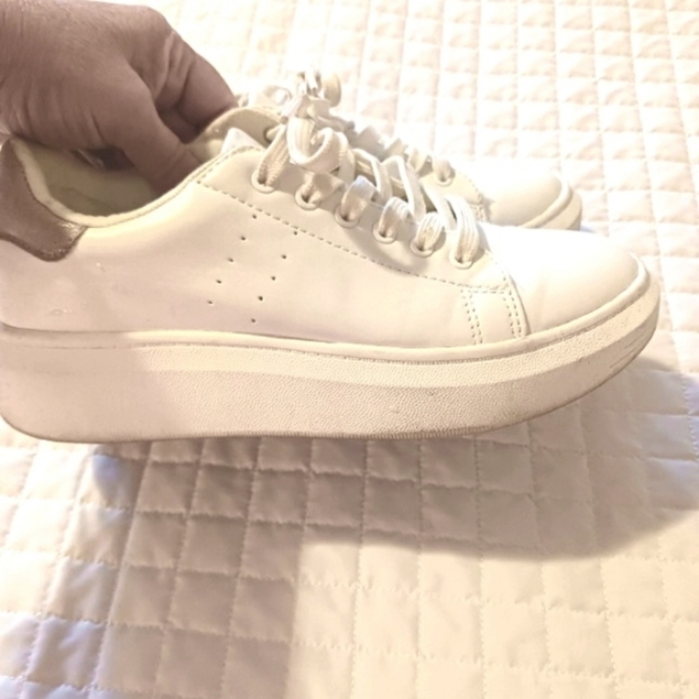 Time and Tru White Sneakers